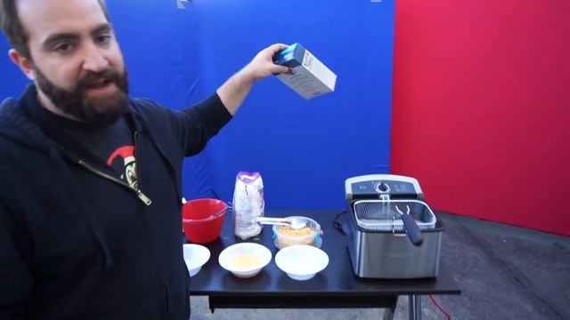 Deep Frying Mac N Cheese! смотреть онлайн