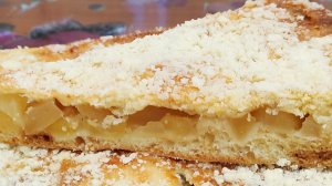 Яблочный пирог + универсальное тесто на кефире.