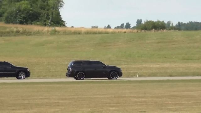 Trailblazer SS Vs Jeep SRT8 смотреть онлайн
