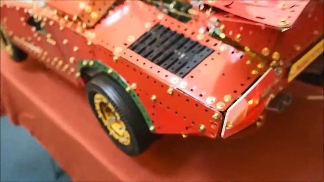 Meccano model of Lamborghini Countach by Pete Wood смотреть онлайн