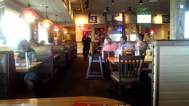 My aunts birthday at apple bees смотреть онлайн