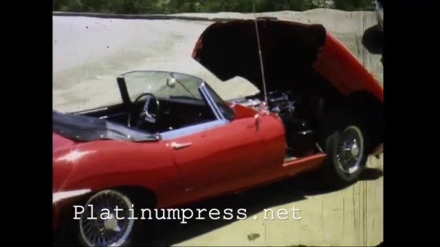 Red Jaguar XKE Type Convertible, California ca. 1966. 8mm Home Movie. смотреть онлайн