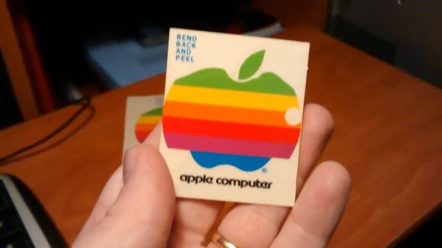 Stickers Apple Vintage смотреть онлайн