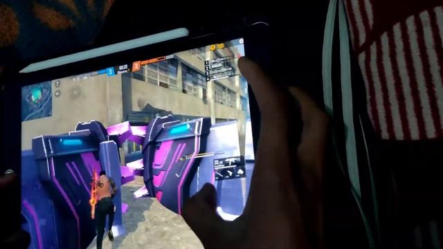Free fire fastest player hand cam in ipad 😱😱||india's fastest player vs br zokah😱😱op×100 смотреть онлайн
