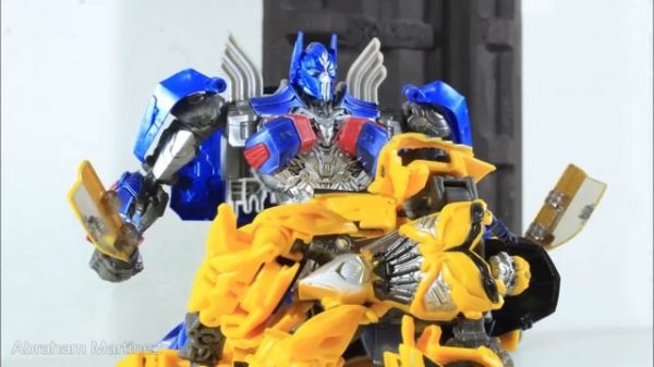 Bee vs Prime Stop Motion