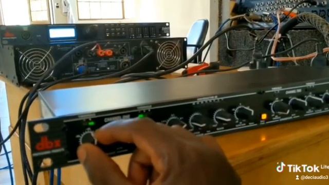 How to use a compressor .drive rack pa ,dbx analog compressor church setting. смотреть онлайн