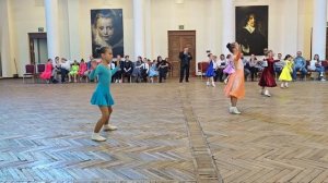 Первый турнир Маруси по бальным танцам. Базовые композиции по танцам: Полька, Медленный вальс и ча-ч