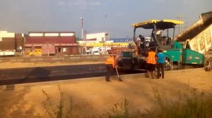Укладка асфальта асфальтоукладчиком
