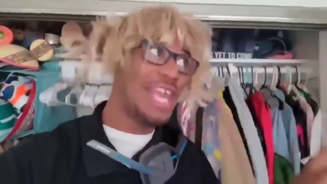 The New iPhone: iPhone 15 смотреть онлайн