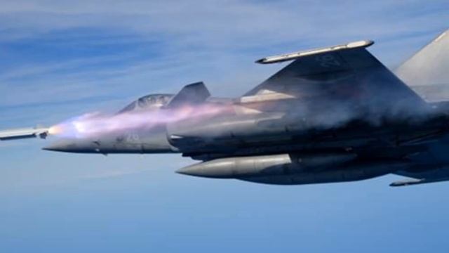 Tejas fighter jet ने कर डाला बवाल,Tejas fighter jet successfully test-fires Hammer missile, Tejas смотреть онлайн