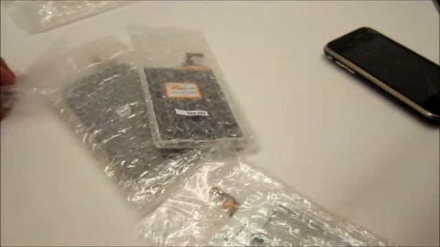 Fixing an iPhone LCD or Glass Digitizer Screen(3g 3gs) смотреть онлайн
