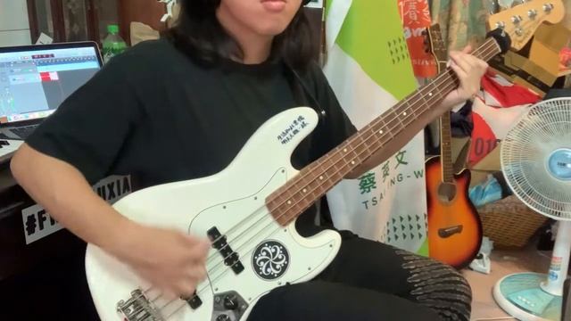 Beartooth-The Lines(Bass Cover) смотреть онлайн