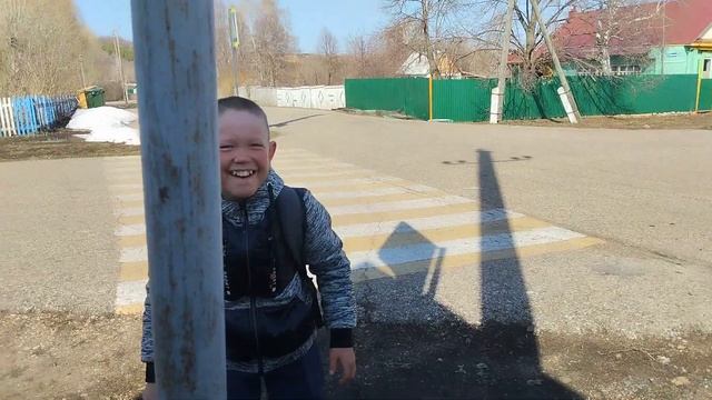ШКОЛЬНИК МАТЕРИТСЯ И КРИВЛЯЕТСЯ НА КАМЕРУ #димаш #рекомендации #смех #угараю смотреть онлайн
