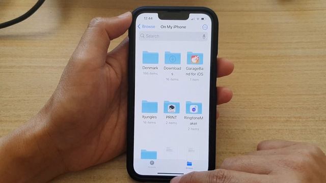 iPhone 13/13 Pro: How to Attach Pictures From Photos Library to a Calendar Event смотреть онлайн