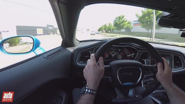 Dodge Challenger SRT Hellcat 717 ch ESSAI POV Auto-Moto.com смотреть онлайн