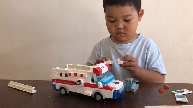 лего скорая помощь смотреть онлайн