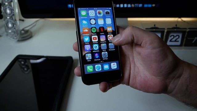 iOS 12.1.3 Final Build - First look / Performance смотреть онлайн