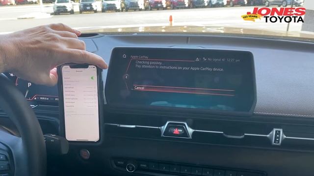 WIRELESS Apple CarPlay in the 2021 Toyota Supra смотреть онлайн