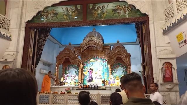 ISKCON TEMPLE || Full vlog || Ishika jaiswal смотреть онлайн