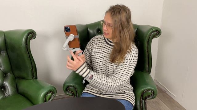 DJI OM 5 review: 2 months later with a larger phone смотреть онлайн