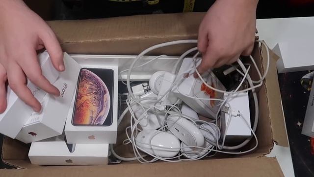 APPLE STORE CLEAN OUT!! FOUND "?" APPLE ITEMS!! WHAT IS THIS? *JACKPOT* LETS GOOO!! OMG!! смотреть онлайн