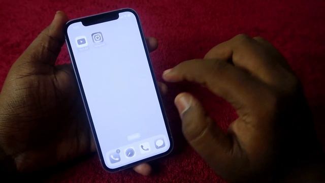 How to Turn On/Off iPhone Grey Colour Screen | iPhone GrayScale Mode automation смотреть онлайн