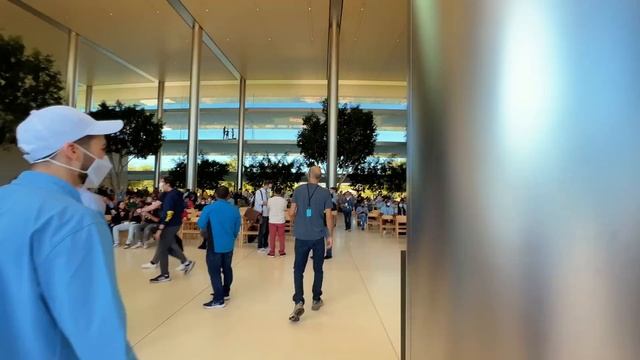 72 HORAS COM A APPLE NA CALIFÓRNIA!!! filmado com iPhone 13 Pro #WWDC22 смотреть онлайн
