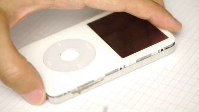 DIY iPOD 5G: SOSTITUZIONE HARD DISK, TASTO HOME E BATTERIA смотреть онлайн