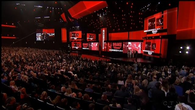 Video: Drake wins four American Music Awards смотреть онлайн
