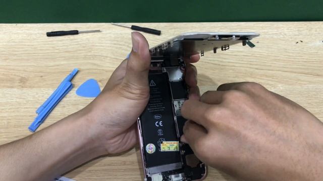 Độ pin dung lượng siêu cao 2330 mAh Pisen cho iphone 6s tại nhà và Cái kết ? | Mua hàng online смотреть онлайн