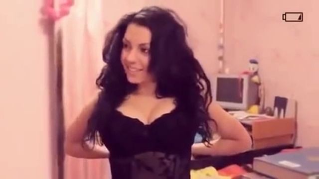 Девушка проиграла в карты и показала свойи смотреть онлайн