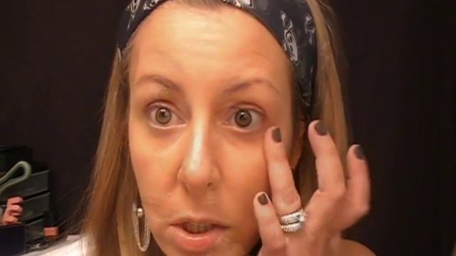 MAC - FACE & BODY FOUNDATION APPLICATION смотреть онлайн