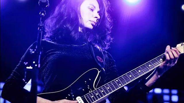 Michelle Gurevich Music Gets You Girls смотреть онлайн