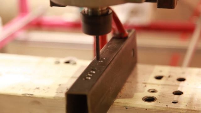 Проблема в недостаточной жесткости ЧПУ локализована. Rigidity proglem of DIY CNC. смотреть онлайн
