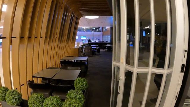 Winnipeg A2Zpt2 - Airport Walk and Pub Crawl смотреть онлайн