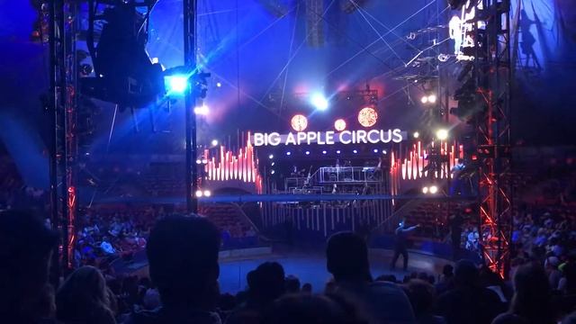 #Big Apple Circus/read the description смотреть онлайн