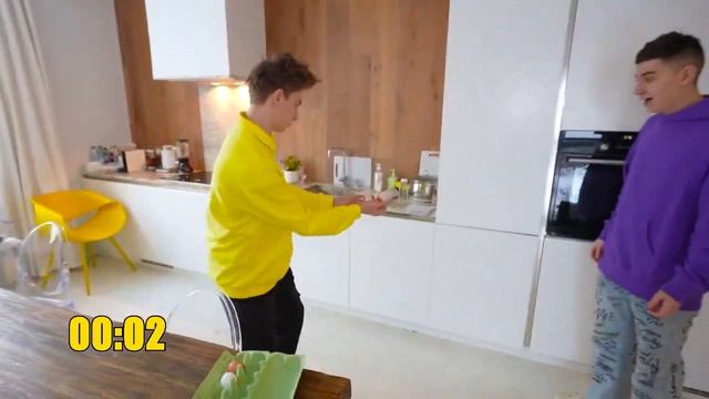 Экстримальний У ТЕБЯ ЕСТЬ 7 СЕКУНД ЧТОБЫ СДЕЛАТЬ Челлендж ! смотреть онлайн