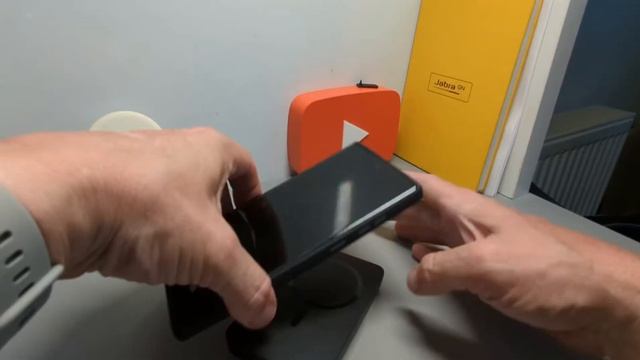 Snakehive Metro Leather Case and Magsafe Cardholder смотреть онлайн