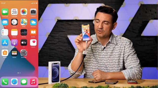justGotReal: iPhone12 Mini [hands-on preview] смотреть онлайн