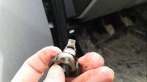 При постановке  на сигналку авто не глохнет