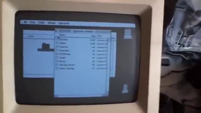 Macintosh SE Un-Boxing/First Boot смотреть онлайн