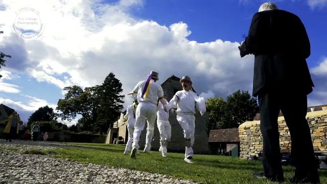Ducklington Morris dance at Cogges Manor Farm Witney Oxfordshire at Apple Day October 2016 смотреть онлайн