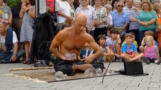 Кристиан Джйоти - контактное жонглирование, телекинез