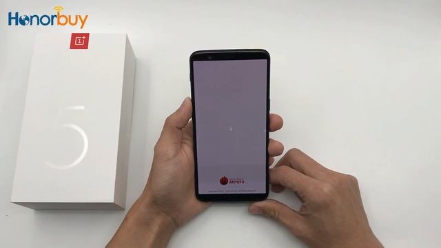 OnePlus 5T Antutu Benchmark смотреть онлайн