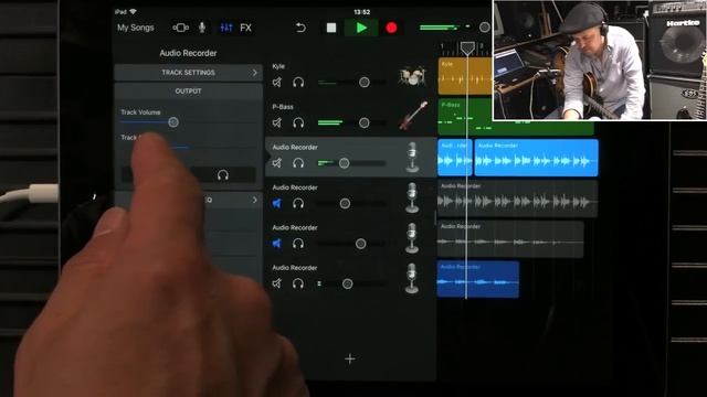 GarageBand Tutorial for iOS_ panning tracks for stereo effects смотреть онлайн