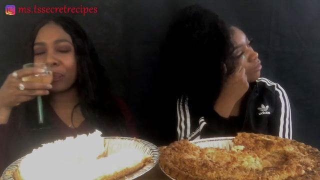 PIE MUKBANG!! 🍏 | Mother and Daughter Eating Show | Key Lime and Apple 🍎 смотреть онлайн