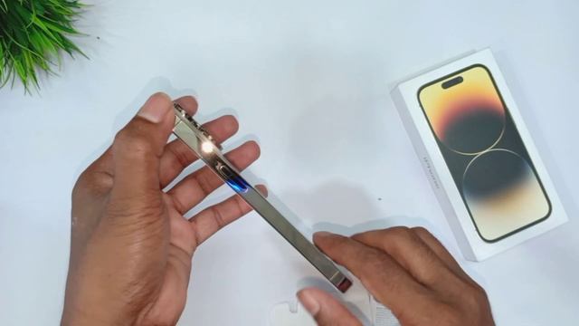 Unbelievable Price Drop: iPhone 14 Pro Unboxing in India! смотреть онлайн