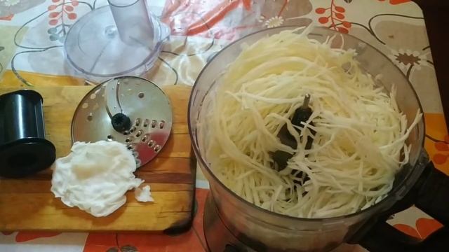 Нарезка капусты на кухонном комбайне