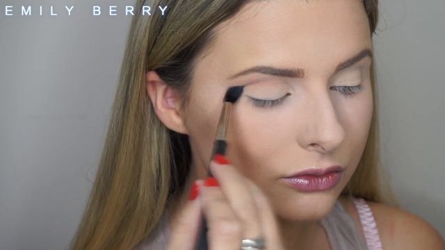 Soft & Glowy Easy Daytime Makeup Tutorial | Emily Berry смотреть онлайн