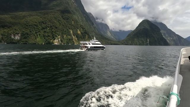 New Zealand on a Harley Davidson-We Got Soaked at Milford Sound смотреть онлайн